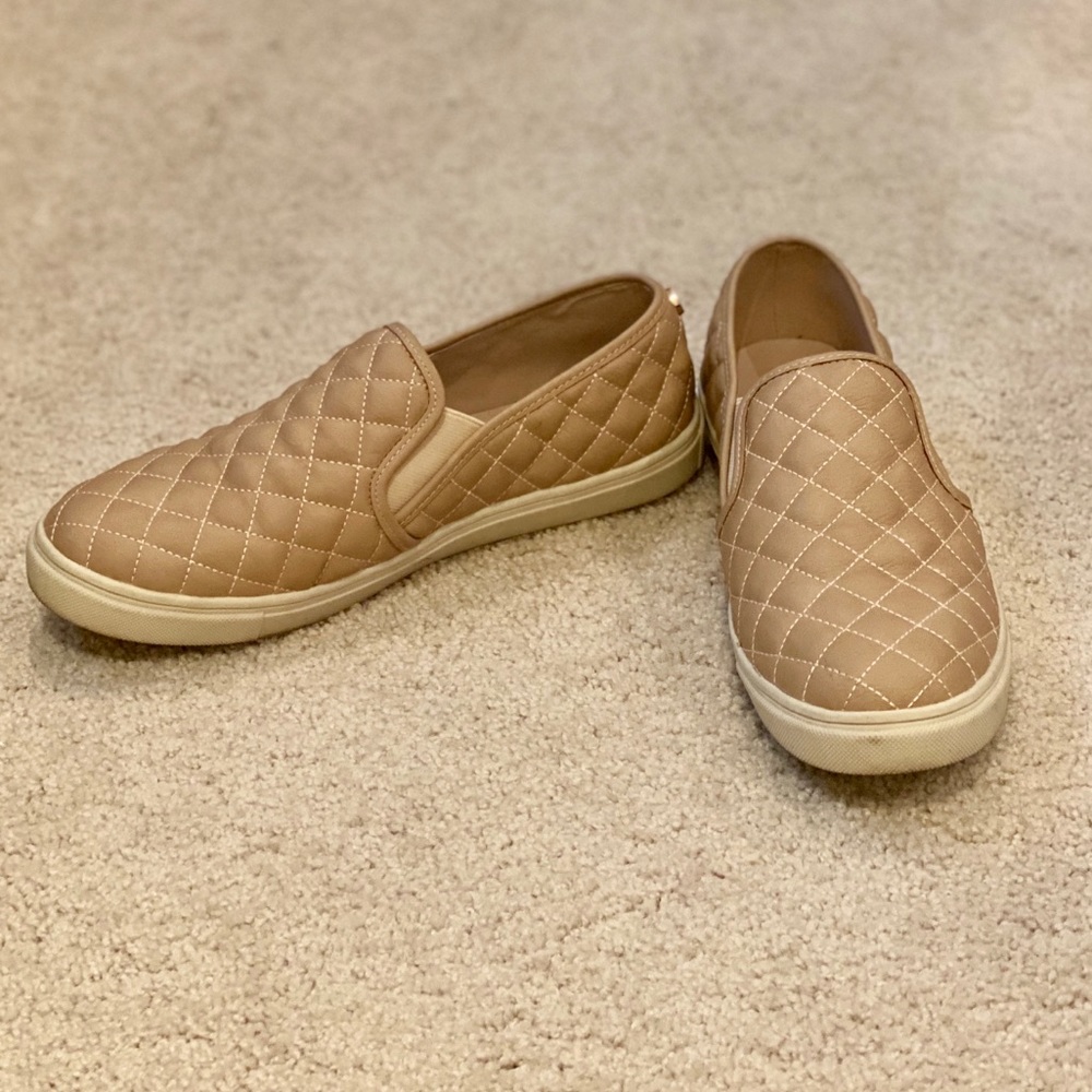 Steve Madden Quilted Slip-On (Tan)